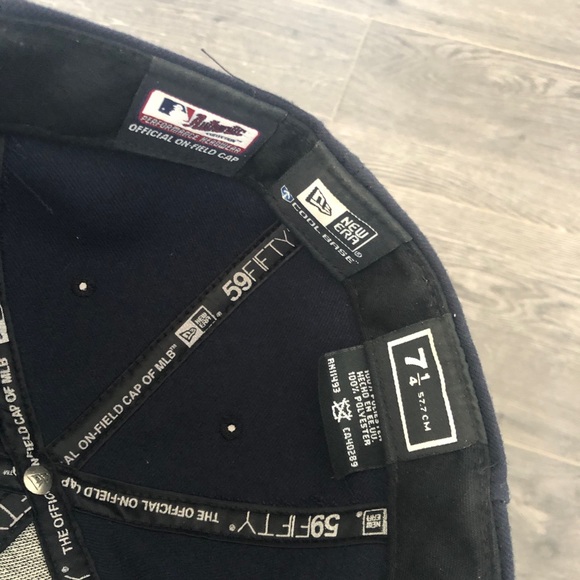 SOLD Yankees Cap - Picture 3 of 4